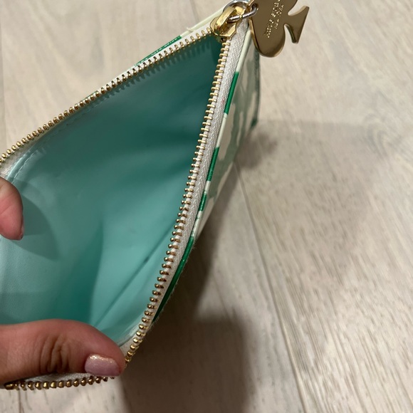 KATE SPADE
KATE SPADE GREEN PAINTERLY CHEETAH PENCIL POUCH - Picture 4 of 5